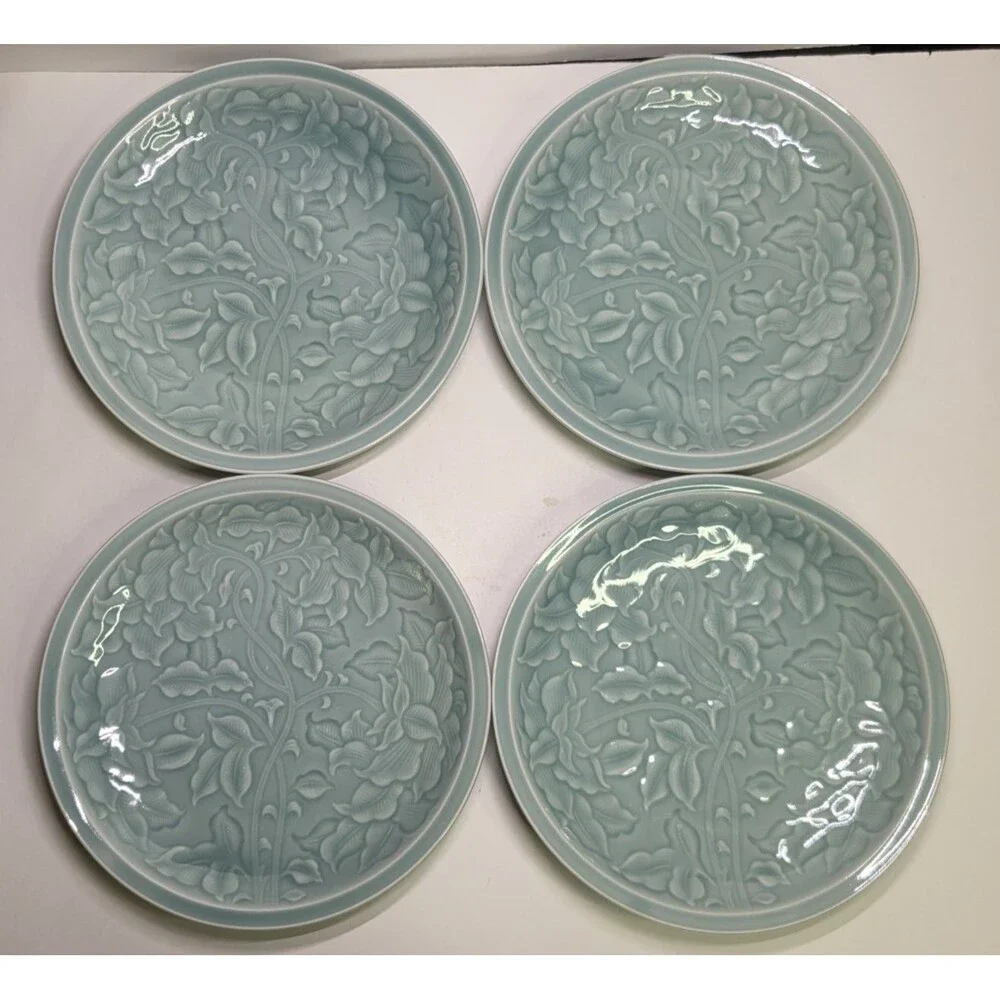 Set of 4 Japanese Celadon Floral Vine Dinner Plates 10